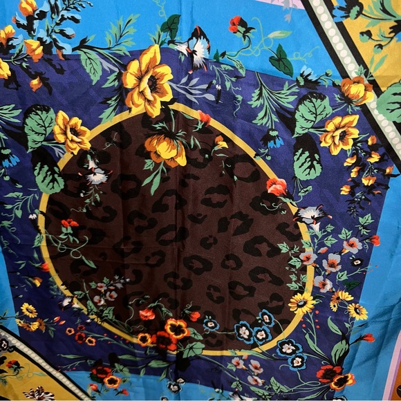 Ann Taylor BNWT 100% Silk Large Square Mixed Pattern Leopard Floral Print Scarf - Picture 4 of 12